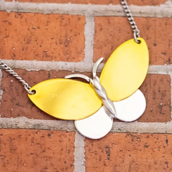 16 inch, Vintage Two Tone Butterfly Pendant Choker Necklace by Avon - W28 - Picture 1 of 3